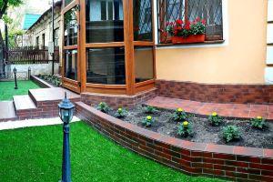 Entire First Level of Villa DT w/free WiFi and Parking, Chisinau