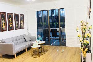Hilo SunShine Rental.2bds1ba,common swimming pool. Hotel, Hilo