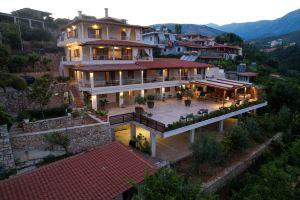 Royal 1967 Hotel, Himare