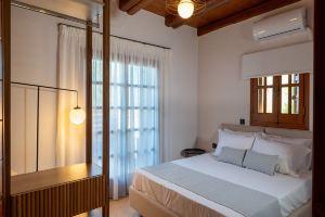 Villa in Panormo with Private Pool & Beach Nearby, Panormos