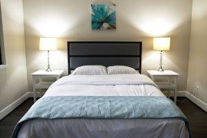 Spacious condo in downtown Apartments, Bellevue