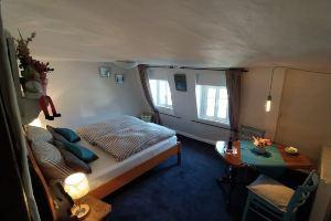 Sleeping in age-old, Scottish & crooked house, idyllic a. D.Rur in the middle of Altstadt, Monschau