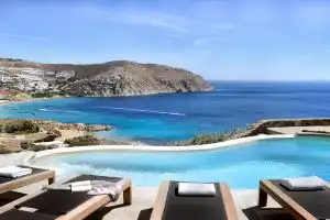 Villa Magnolia, Elia