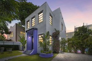 Spacious Villa with Pool and Game Room - Charming Retreat, Miami