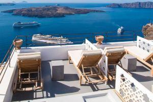 Amelot Art Suites Honeymoon Suite Caldera View with Outdoor Heated Jacuzzi on Terrace, Fira