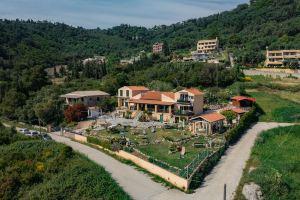 Rainbow apartment A,Pelekas beach,40 meters from the sea, Pelekas