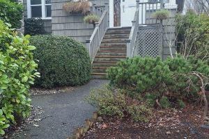 Older 3 bedroom home, fully furnished, two minutes to Marine gateway skytrain, Richmond
