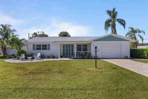 Cozy two-bedroom cottage by Nokomis Beach. Sleep 8., Venice