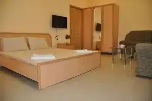 Anika Suite, Yerevan