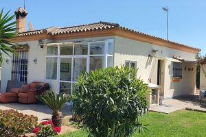 Wohlfühl- mit Großem Garten und Pool Cottage, Sancti Petri