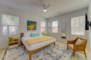 Smart TVs, Fast Wifi and Dual Fully Equipped Kitchens - Elegant Haven Hotel