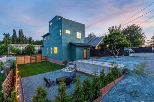 Fairhaven Luxury With Rooftop Deck and Ocean Views Hotel, Bellingham