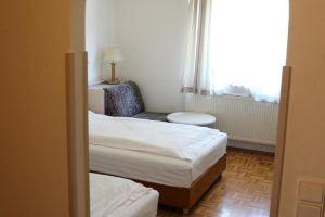 Hotel Wasserpalast - Breakfast for Free!!!, Graz