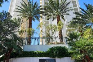 Amazing!! F1 & Strip View-MGM Balcony 1 Bedroom 2Bath Free Valet! No Resort Fees, Las Vegas