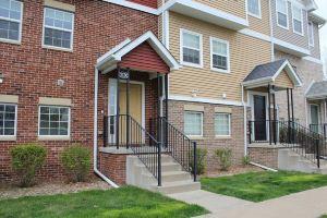 Downtown 2BD 2.5BA townhouse w/free garage parking, Des Moines