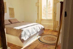 Mazet provençal au coeur de Nîmes Hotel, Nimes