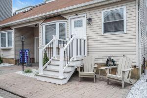 Walk 2 Beach with Towels & Linens, Coffee, BBQ Grill and AC Hotel, Seaside Heights