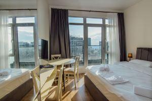 ROION Studio with Pool (E 1112), Batumi