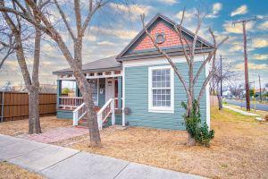 Beautiful Craftmans 4Br2,5BA Home Near Downtown Apartments, San Antonio