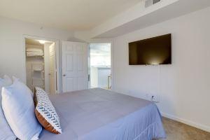 Sophisticated and Beautiful Condo Apartments, Arlington