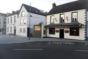 Ewings Bar & Self-Catering Accommodation Cottage, Carlow
