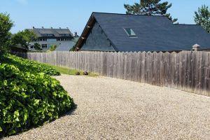 Bel Air Studio.covered terrace.garden.view of the Pont de Normandie.private parking, Honfleur