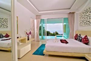 Grand Blue Hotel, Kamala