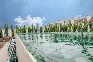Brown's Avenue Hotel, Lisbon