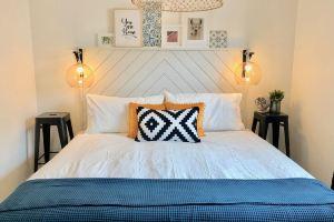 Easy Self Check-In for Centrally Located Home - Stay at the Little Llama House!, Lincoln