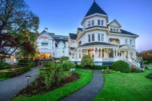 Huntingdon Hotel and Suites, Victoria