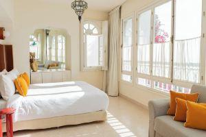 Absinthe Hotel, Tangier