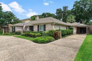 Beautiful home 2 miles from the Galleria Apartments, Houston