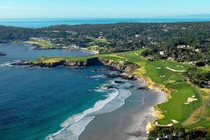 Modern Cozy Pebble Beach Studio with Premium Amenities and WiFi, Monterey