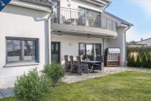 5 star apartment for 6 persons, ground floor with fenced garden, Zinnowitz