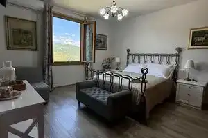 Charming Guest Room in Florence Countryside with Mountain & River Views, Dicomano