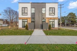Studio Monthly & Daily Rental For Traveling Professionals,Corporate & Student's, Windsor