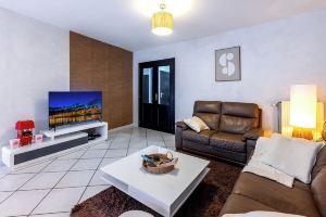 Namur Lodge Stay, Namur