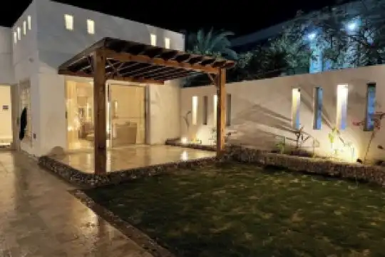 Luxury white villa W/pool, Hurghada