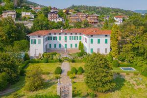 Luxury Apartments in Villa Cardinal Ciceri by Rent All, Como