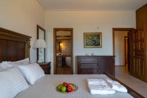 Paul's American Mansion- Suburb Hotel, Volos