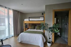 Zalle Suites, Oviedo
