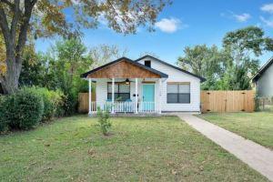 Trifecta. 2 miles from Silos/Downtown/Baylor U Hotel, Waco