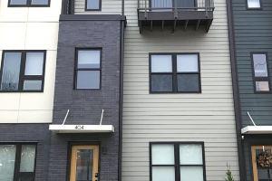 Stylish & Central Townhome-Perfect for Groups! Apartments, Fort Wayne