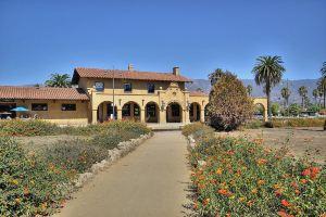 Spacious Living and Luxurious Comforts - Stunning Coastal Haven Apartments, Santa Barbara