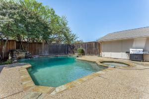 In Ground Pool, Gas Grill, Arcade Cabinets - Stunning Oasis Hotel, Plano