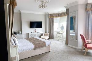 Legends Hotel, Brighton