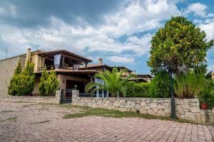 Keys of Paradise Hotel, Afitos