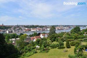 Fewo1846 - Bellevue - Sonnige 2-Zimmer-Wohnung Mit Balkon Und Hafenblick Apartments, Flensburg