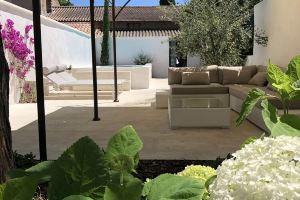 The air-conditioned Mas d'Arthur, in the center of St Rémy, with garden and swimming pool Hotel, St. Remy-de-Provence