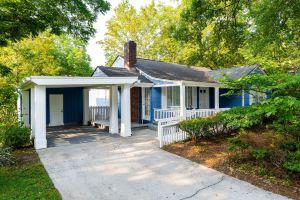 Serene 3BR Home in Historic Downtown Apartments, Norcross